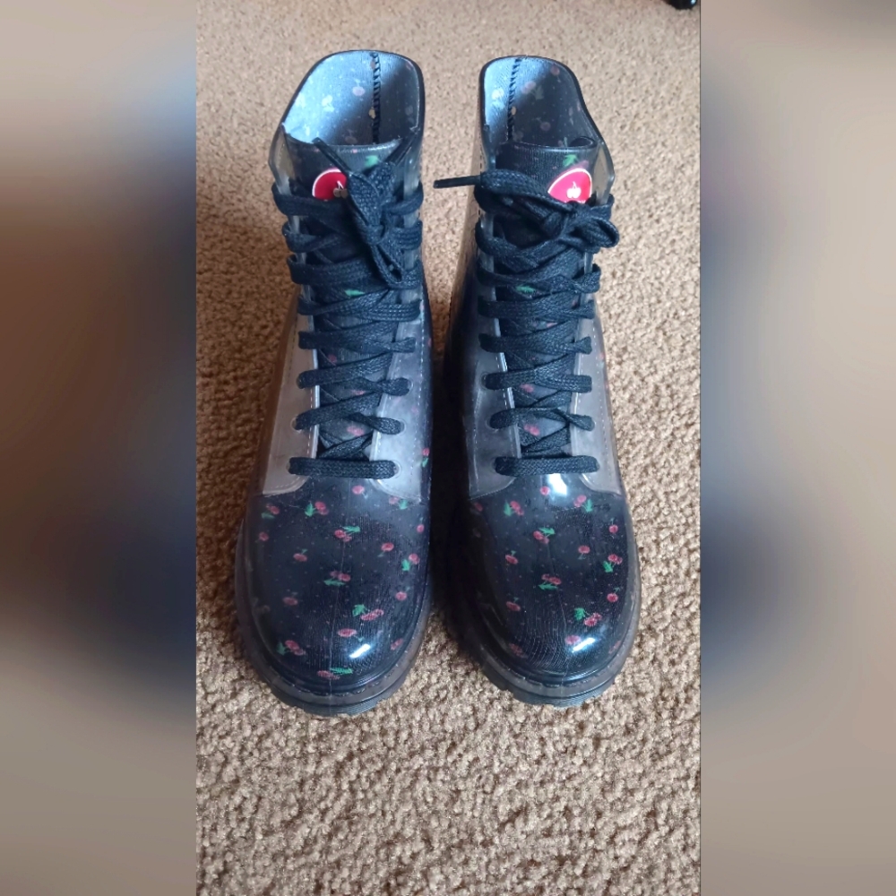 Cherry Laceup Brazilian Boots by Boaonda